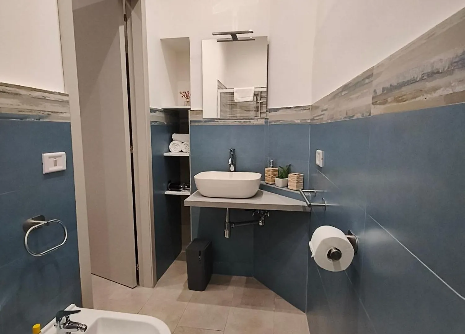 Dietro Piazza Duomo Acireale 0*,